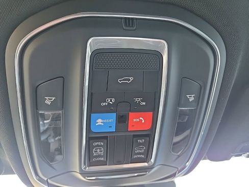 New 2026 Jeep Grand Cherokee Altitude image 69