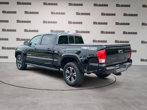 Used 2016 Toyota Tacoma TRD Sport w/ Towing Package AWD/4WD image 3