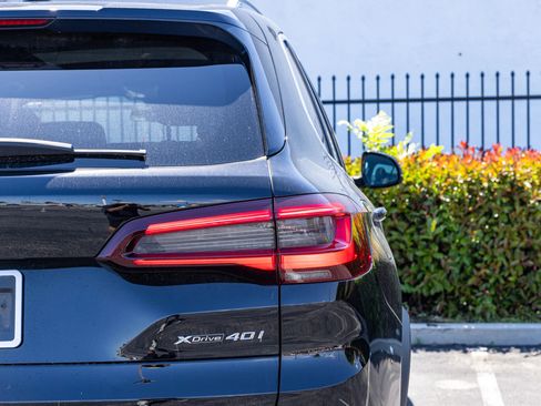 Used 2022 BMW X5 xDrive40i w/ Premium Package AWD/4WD image 6