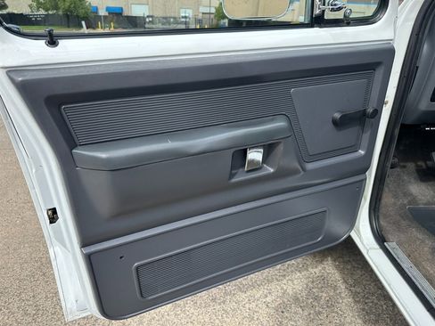 Used 1991 Dodge D/W Truck 250 image 31