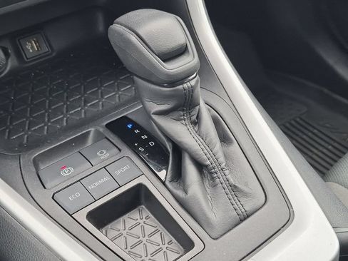 Certified 2024 Toyota RAV4 XLE FWD image 22