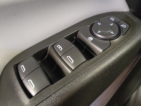 Used 2021 Chevrolet Equinox LT image 27