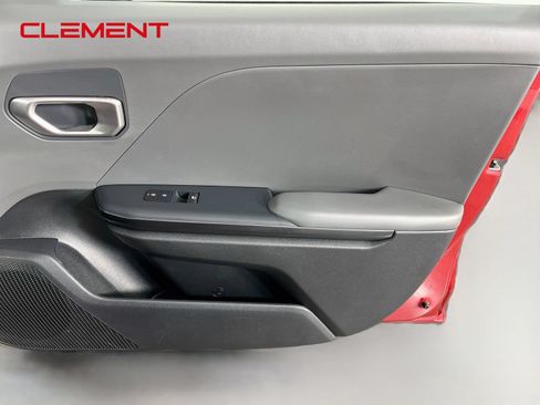 Used 2025 Kia K4 FWD image 34