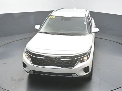 Used 2025 Kia Seltos S FWD image 41