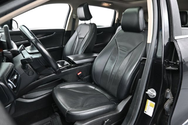 Used 2023 Lincoln Nautilus Reserve FWD image 16