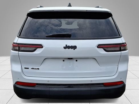 Used 2021 Jeep Grand Cherokee L Laredo AWD/4WD image 6