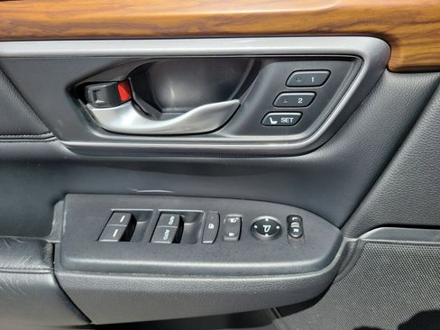 Used 2017 Honda CR-V Touring image 23
