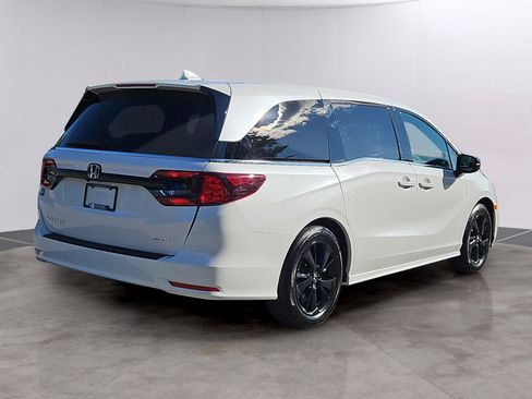 Certified 2024 Honda Odyssey Sport image 2