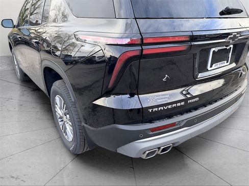 New 2026 Chevrolet Traverse LT w/ Driver Confidence Package image 8