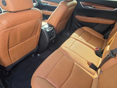 Used 2021 Cadillac XT5 Premium Luxury FWD image 14