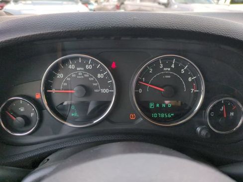 Used 2017 Jeep Wrangler Unlimited Sport w/ Connectivity Group AWD/4WD image 28
