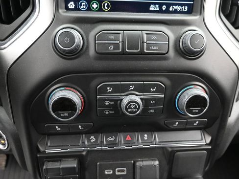 Used 2021 Chevrolet Silverado 1500 LT Trail Boss w/ Bed Protection Package image 19