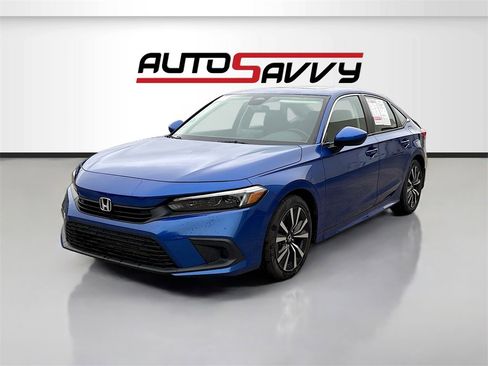 Used 2023 Honda Civic EX image 3