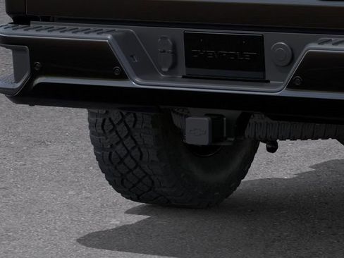 New 2026 Chevrolet Silverado 2500 ZR2 w/ LPO, Dark Essentials Package AWD/4WD image 14