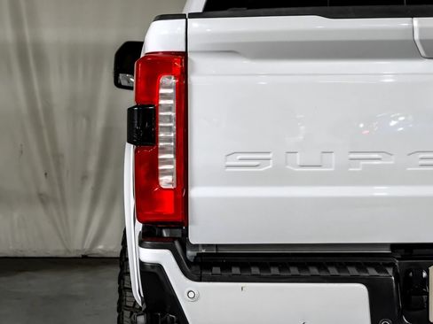 Used 2024 Ford F250 Lariat w/ Sport Appearance Package AWD/4WD image 42