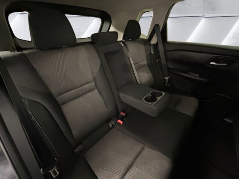 Used 2024 Nissan Rogue SV image 16