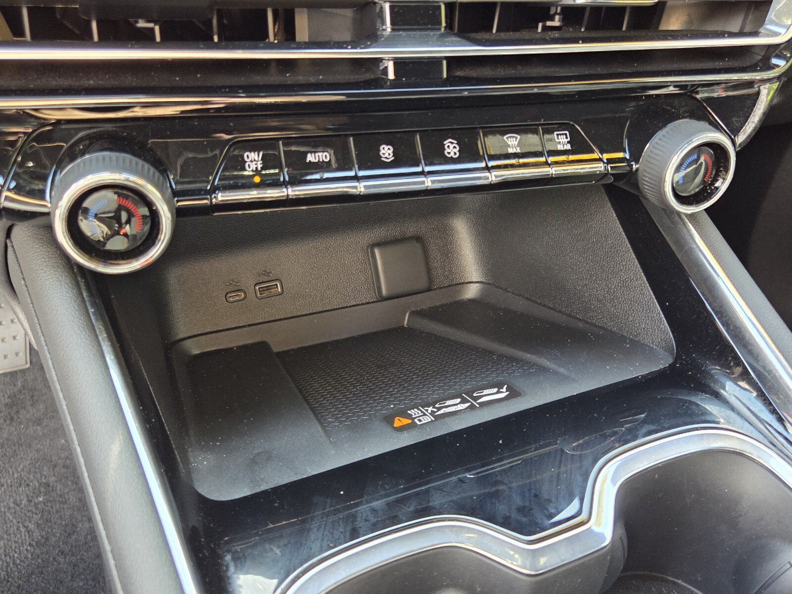 Used 2026 Chevrolet Traverse RS FWD image 30