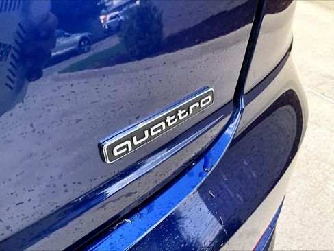 Used 2023 Audi Q8 Prestige AWD/4WD image 10