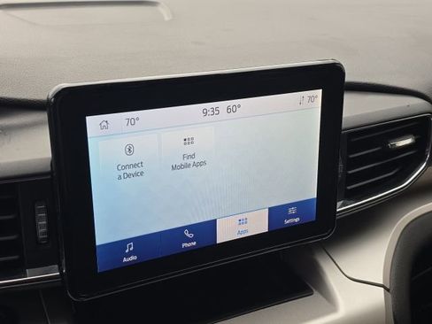 Used 2022 Ford Explorer XLT w/ Equipment Group 202A image 30