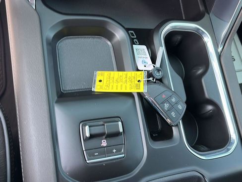 Used 2026 GMC Sierra 2500 Denali image 13