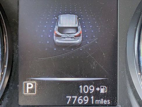 Used 2018 Nissan Rogue Sport S FWD image 11