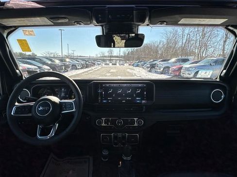 Used 2024 Jeep Wrangler High Altitude image 26