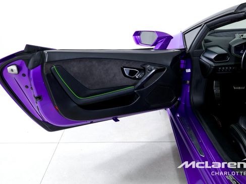 Used 2020 Lamborghini Huracan EVO AWD/4WD image 11