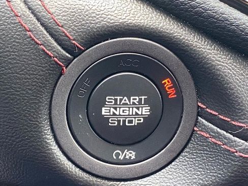 Used 2022 Dodge Durango R/T w/ Tow 'N Go Package AWD/4WD image 19