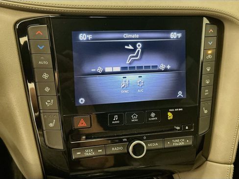 Used 2023 INFINITI QX50 Luxe AWD/4WD image 23