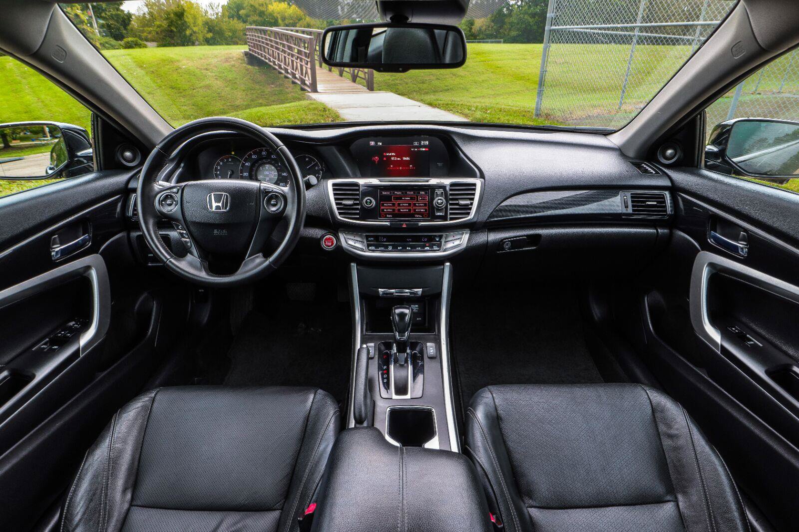 Used 2015 Honda Accord EX-L image 2
