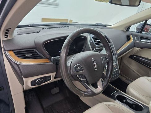 Used 2017 Lincoln MKC Select w/ Select Plus Package FWD image 11