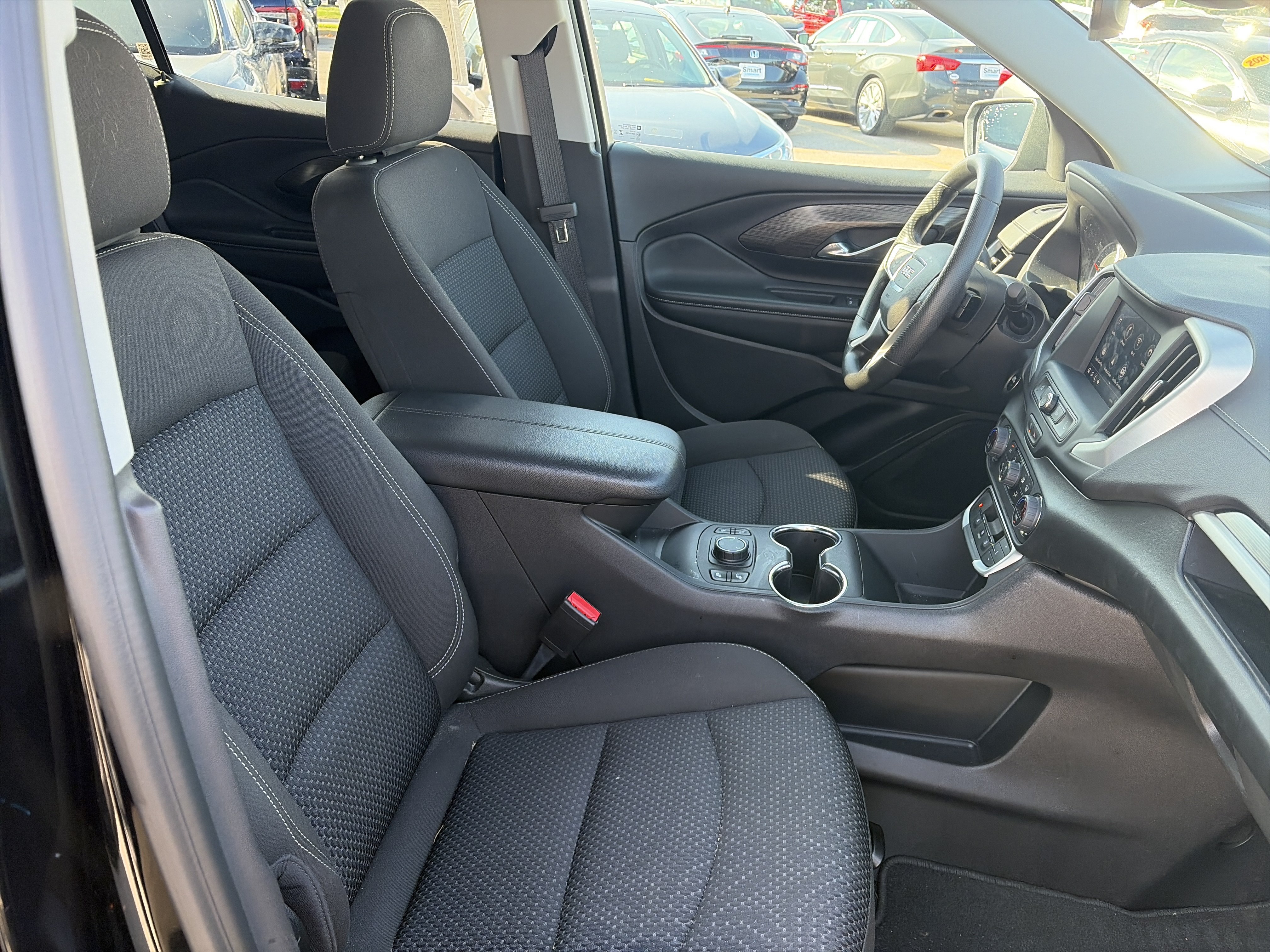 Used 2024 GMC Terrain SLE w/ Elevation Edition AWD/4WD image 13
