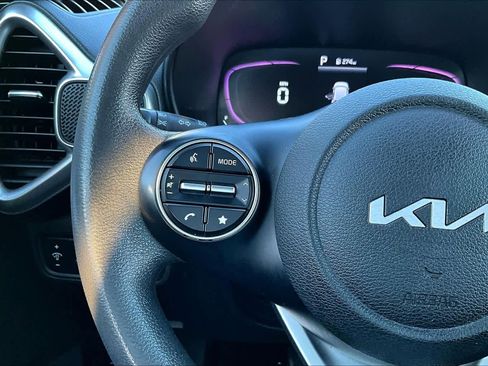 Used 2023 Kia Soul LX image 21