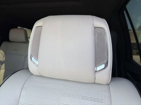 Used 2021 Cadillac Escalade Sport AWD/4WD image 16