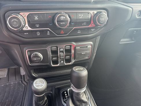 Used 2021 Jeep Wrangler Unlimited Sport AWD/4WD image 16