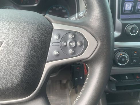 Used 2015 Chevrolet Colorado LT AWD/4WD image 17