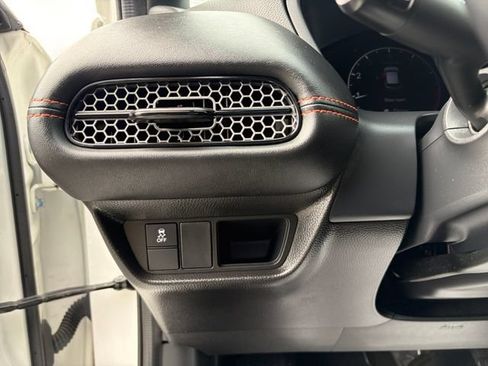 Used 2025 Honda HR-V Sport image 28