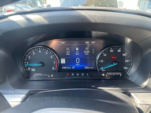 Used 2023 Ford Explorer XLT w/ Equipment Group 202A AWD/4WD image 12