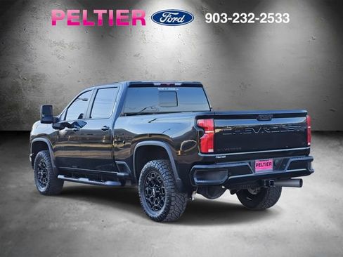 Used 2024 Chevrolet Silverado 2500 LT w/ Midnight Edition image 4