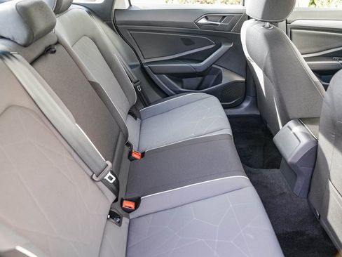 Used 2025 Volkswagen Jetta Sport image 16