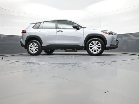 Certified 2024 Toyota Corolla Cross L image 28