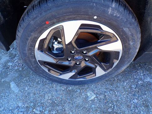 Certified 2025 Subaru Crosstrek 2.5i Limited image 5