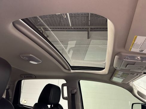 Used 2019 Toyota Tundra Platinum image 13