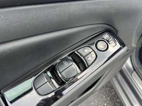 Used 2024 Nissan Altima 2.5 SL AWD/4WD image 28