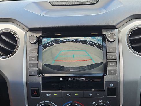 Used 2021 Toyota Tundra SR5 w/ SR5 Upgrade Package AWD/4WD image 18