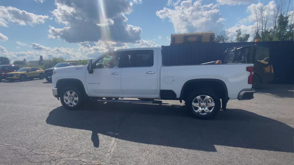 Used 2022 Chevrolet Silverado 2500 LTZ AWD/4WD image 6