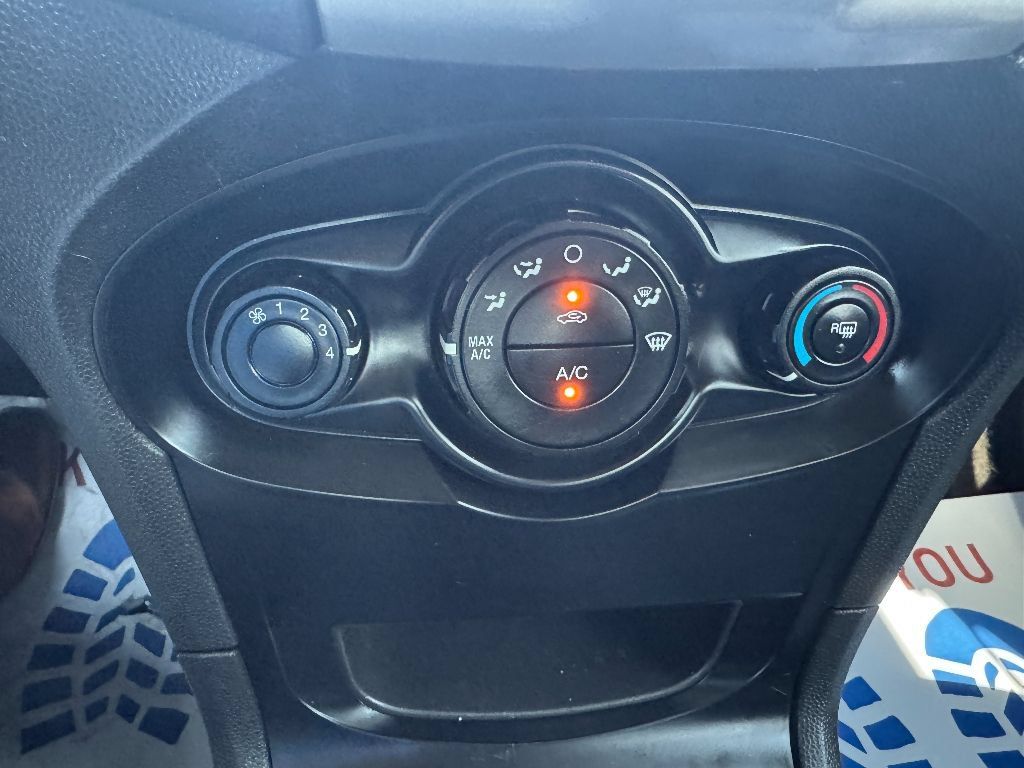 Used 2011 Ford Fiesta SE w/ 203A Rapid Spec Order Code FWD image 30