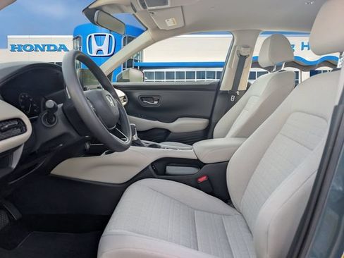 Used 2025 Honda HR-V LX image 17