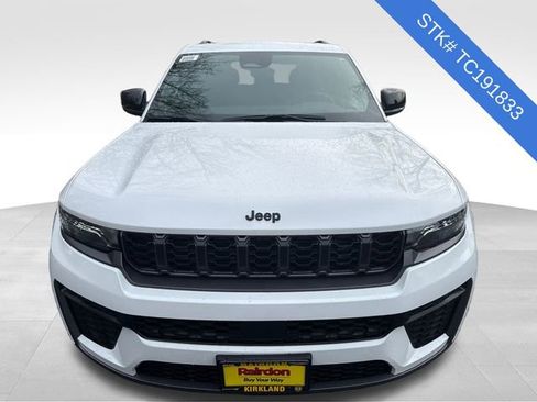 New 2026 Jeep Grand Cherokee Altitude AWD/4WD image 2