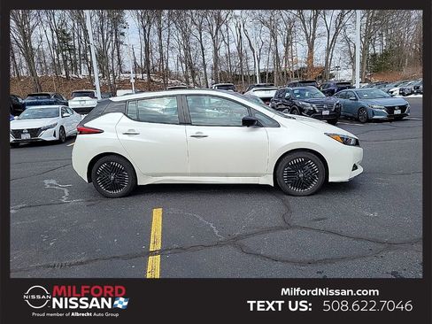 Used 2023 Nissan Leaf SV Plus FWD image 6